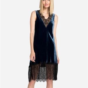 EUC Johnny Was Blue Velvet Lace Dress Sz M